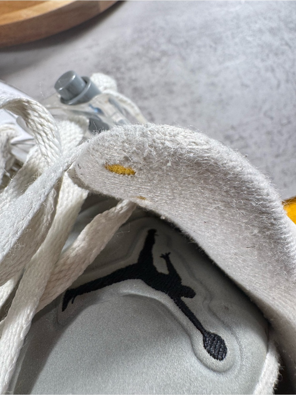 Jordan 5 Retro White Metallic Silver 2015 6.5y/ womens 8 - READ DESCRIPTION - Picture 4 of 8